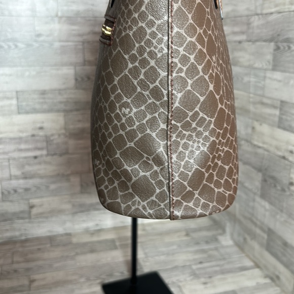 Rare Nina Ricci small tote Used but like brand new ! - Picture 5 of 17